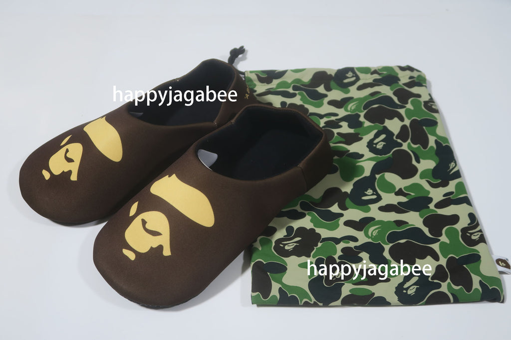A BATHING APE APE HEAD SLIPPERS & POUCH SET – happyjagabee store