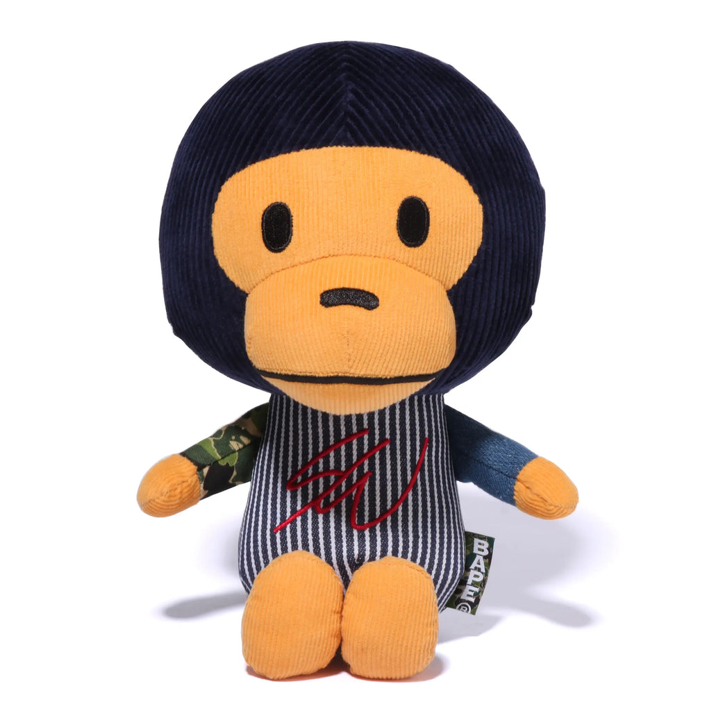 A BATHING APE BAPE x SEAN WOTHERSPOON BABY MILO PLUSH DOLL A BATHING APE BAPE x SEAN WOTHERSPOON BABY MILO PLUSH DOLL