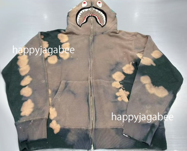 【A BATHING APE】HAND DYE SHARK FULL ZIP HOODIE 要在庫確認 HAND DYE SHARK FULL ZIP HOODIE 2025年6月7日(土)発売。 NO