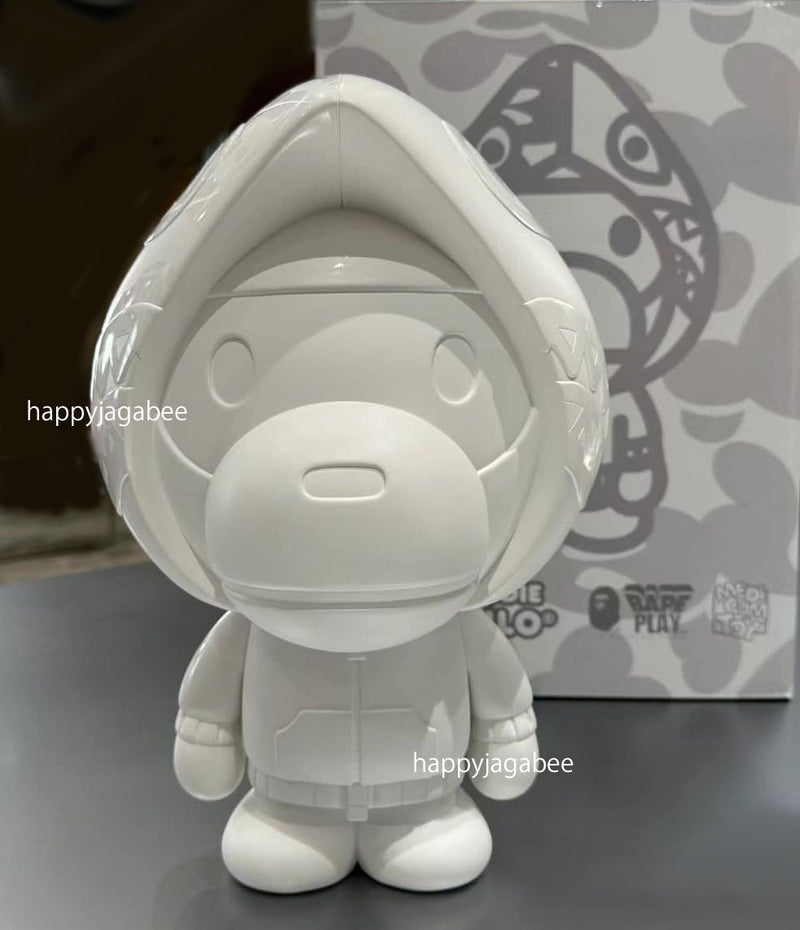 A BATHING APE BAPE x MEDICOM TOY BABY MILO SHARK HOODIE STATUE