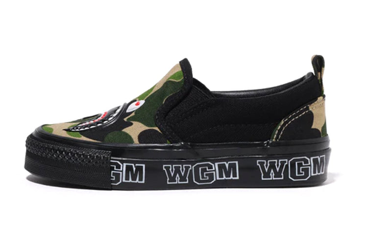 A BATHING APE BAPE KIDS ABC CAMO SHARK PATCH SLIP ON