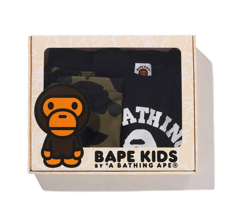 A BATHING APE BAPE KIDS 1ST CAMO COLLEGE KIDS GIFT SET