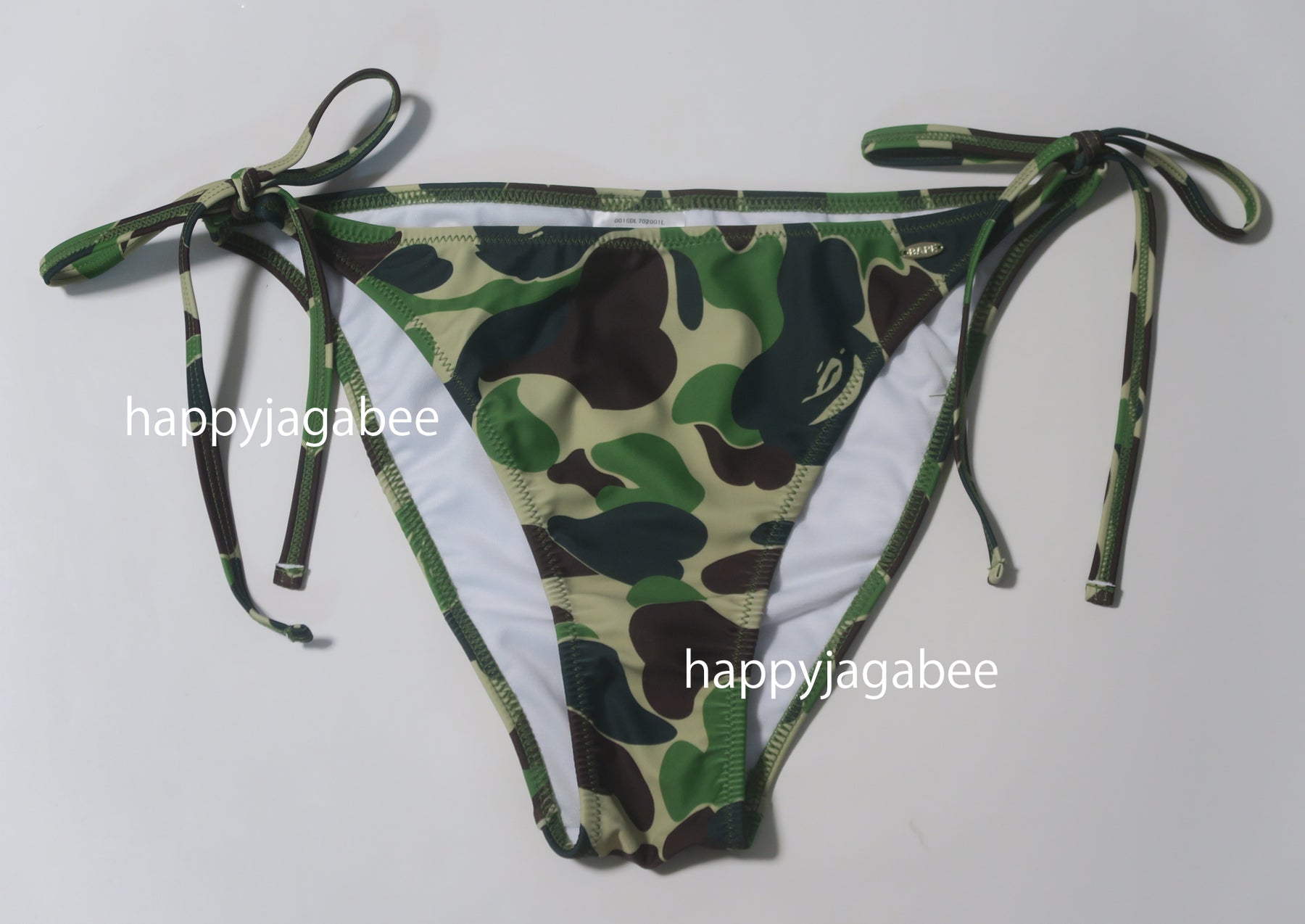 A BATHING APE レディースABC CAMO SWIMWEAR ビキニ BAPE® LADIES'】 ABC CAMO SWIMWEAR 2025年4月12日(土)発売。 NO