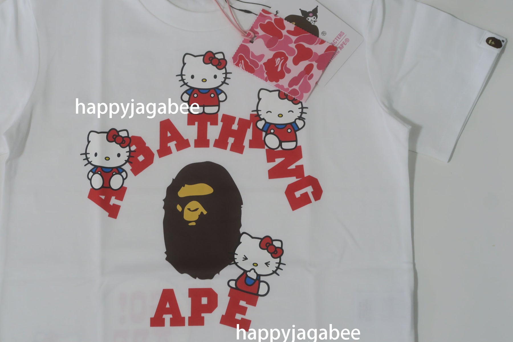 A BATHING APE HELLO KITTYサンリオコラボ Tシャツ s-l400.jpg
