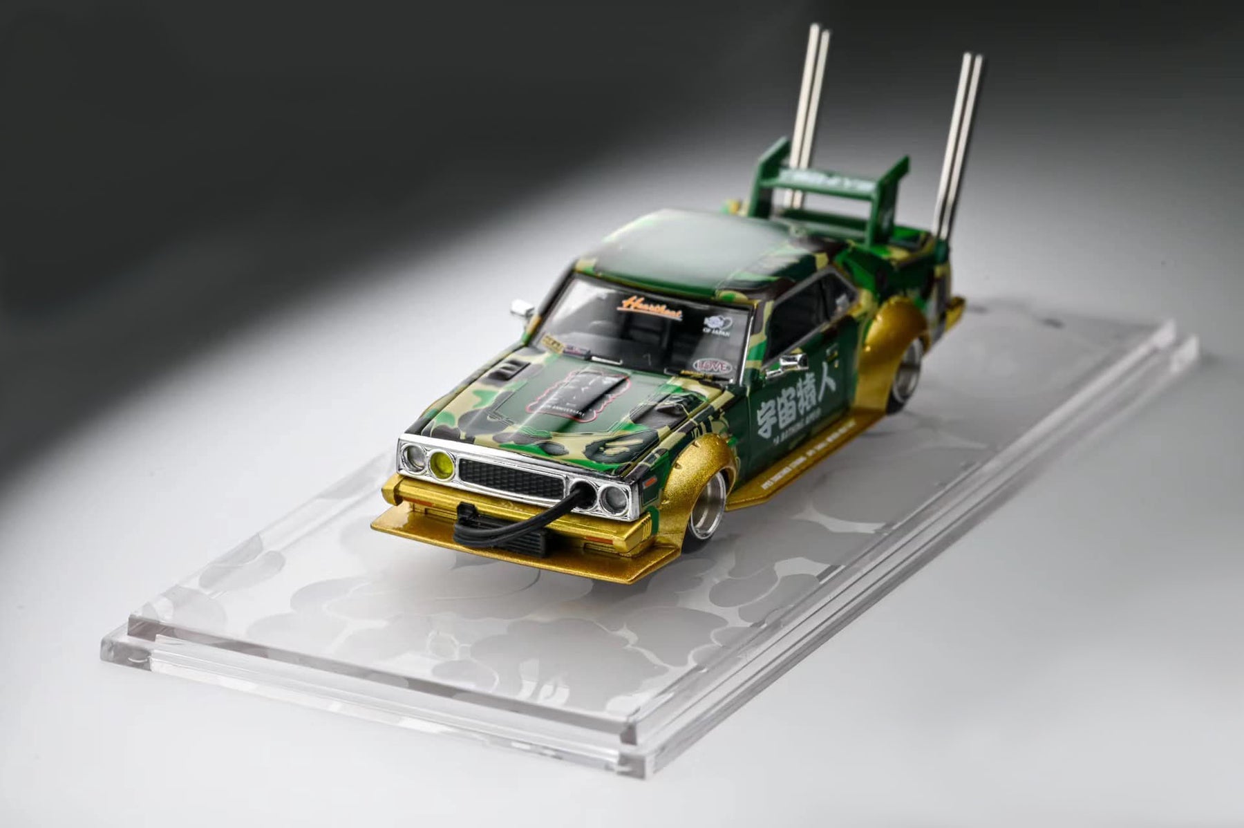 A BATHING APE BAPE x POPRACE BOSOZOKU MODEL CAR SKYLINE C210 30TH  ANNIVERSARY