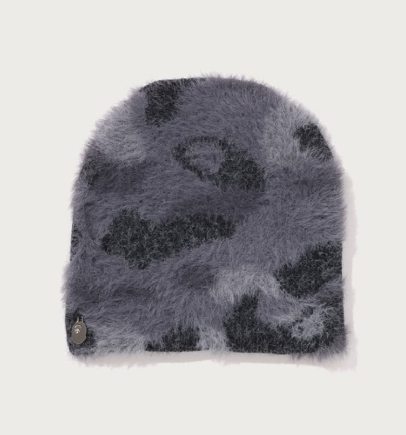 A BATHING APE Ladies' COLOR CAMO FURRY BEANIE