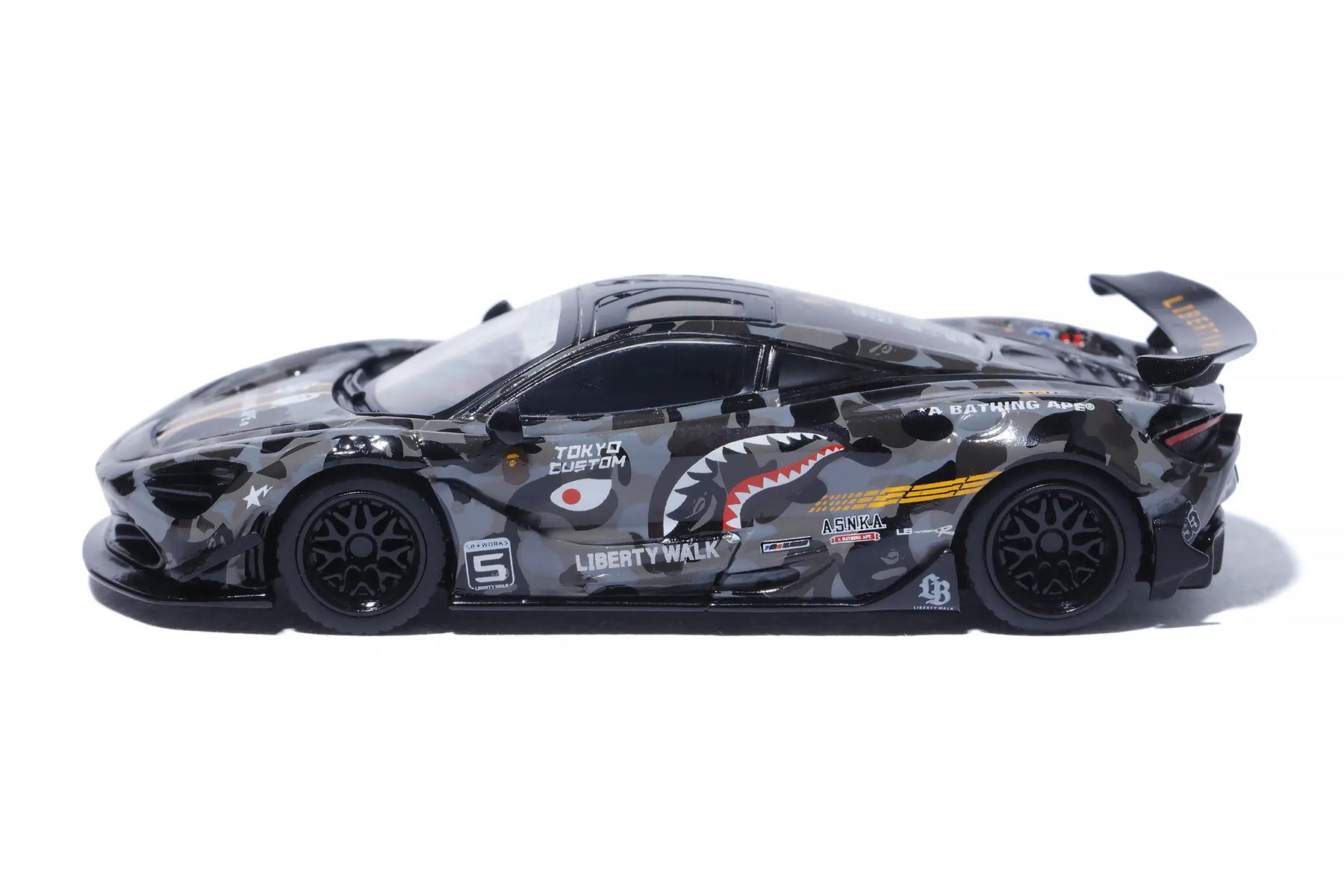 A BATHING APE BAPE x LBWK NISSAN 1/64 4PCS SET + MINI GT ABC