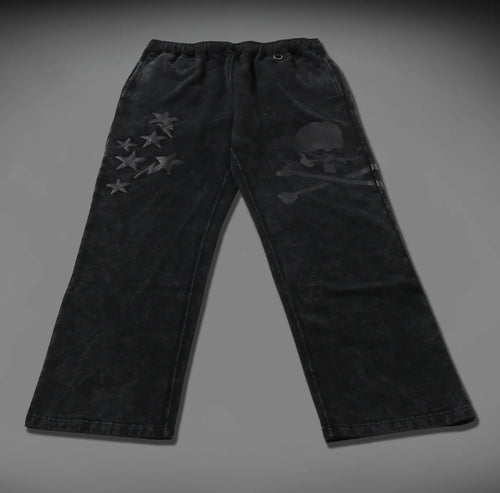 A BATHING APE x mastermind JAPAN 16TH MM BAPE LEATHER STA PATCH SKULL RELAXED FIT SWEAT PANTS