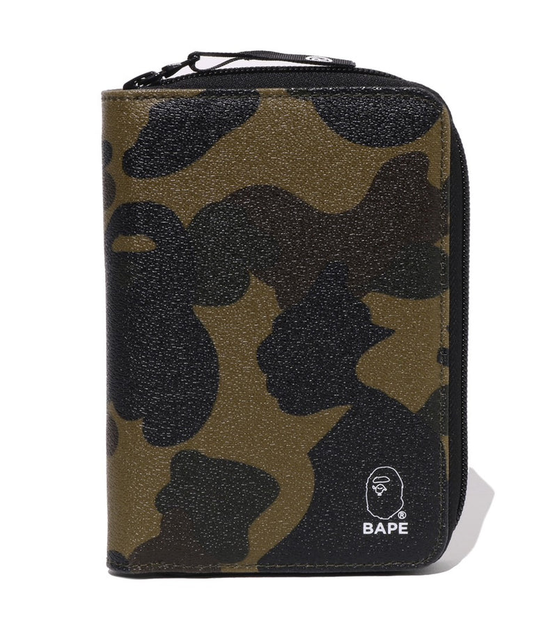 A BATHING APE 1ST CAMO PASSPORT CASE