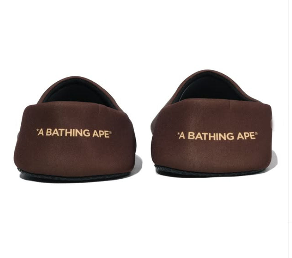 A BATHING APE APE HEAD SLIPPERS & POUCH SET – happyjagabee store