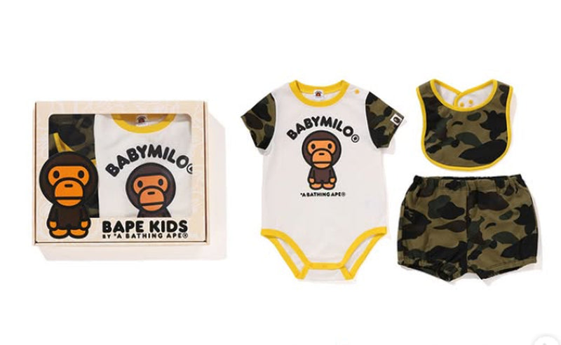 A BATHING APE BAPE KIDS 1ST CAMO BABY MILO BABY GIFT SET