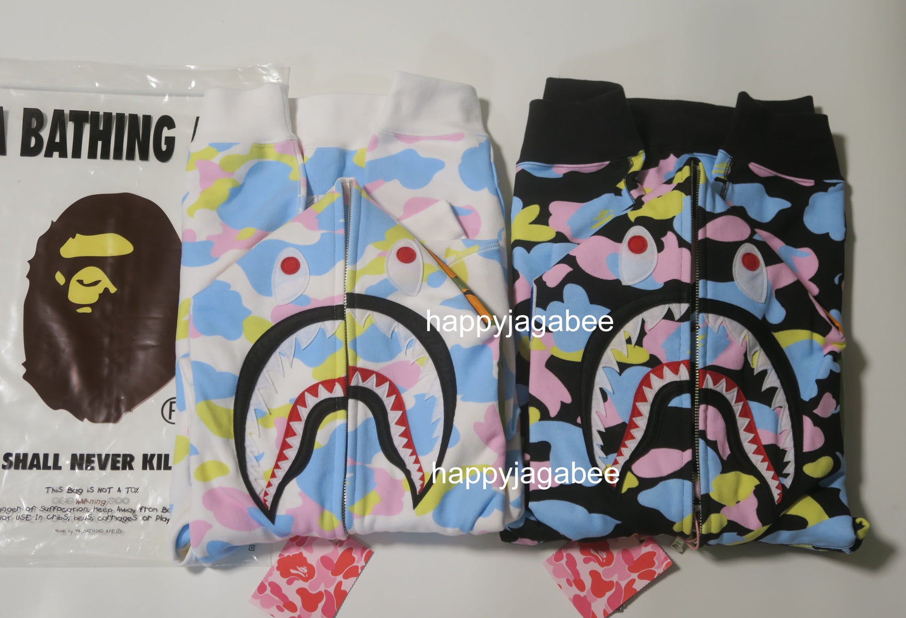 BAPE STORE® MIAMI 3RD ANNIV. CROPPED SHARK FULL ZIP HOODIE LADIES