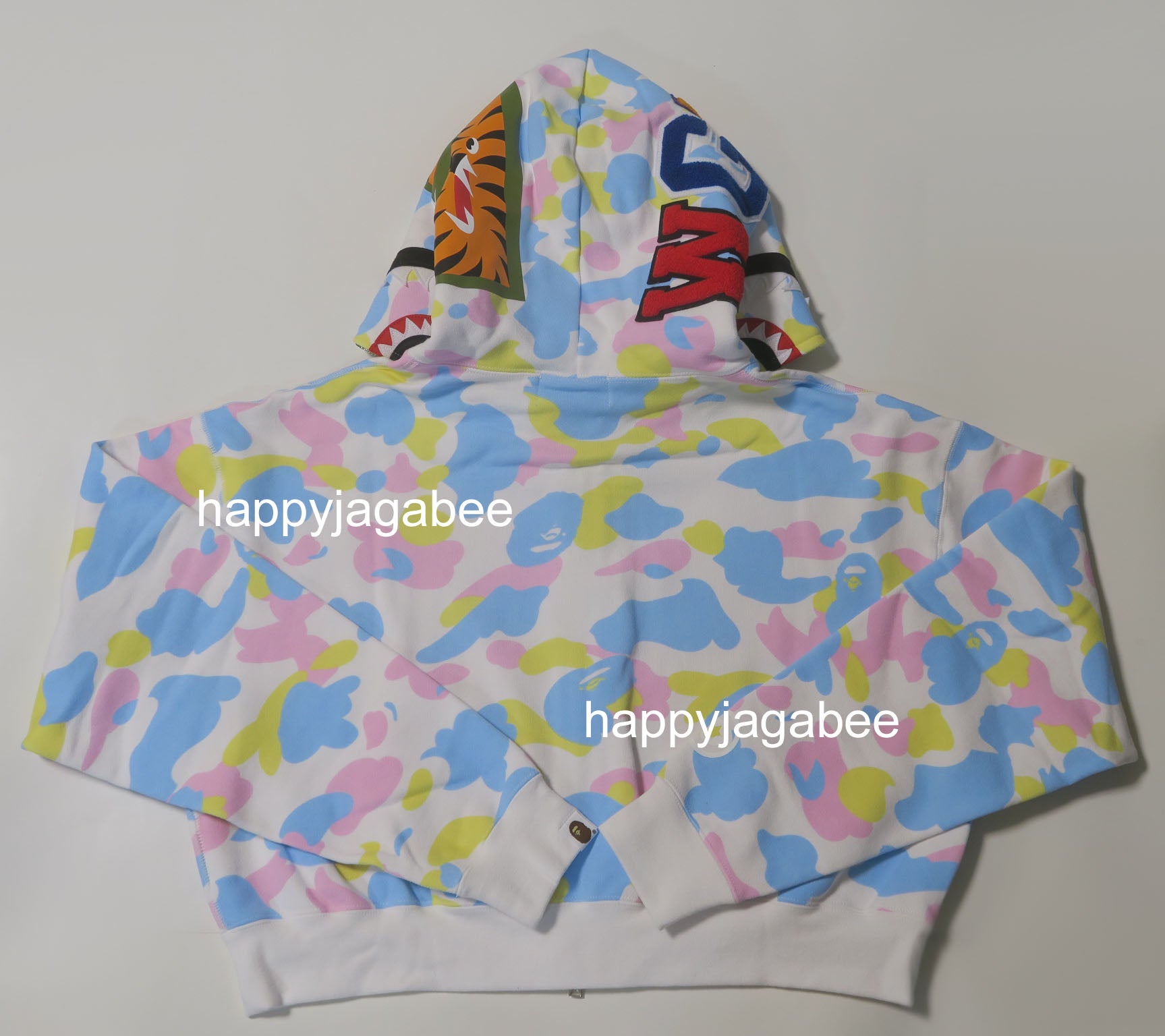 A BATHING APE Ladies' SOLID CAMO CORDUROY SHARK FULL ZIP HOODIE –  happyjagabee store