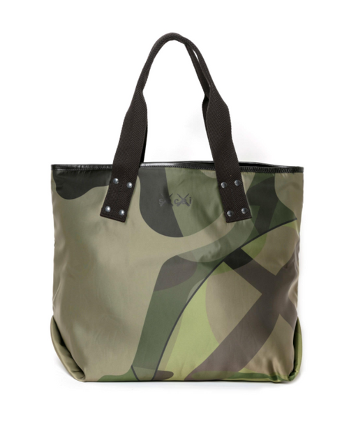 sacai x KAWS / Tote Large CAMOFLAGE