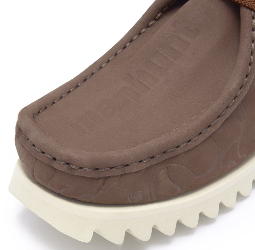 A BATHING APE MANHUNT #1