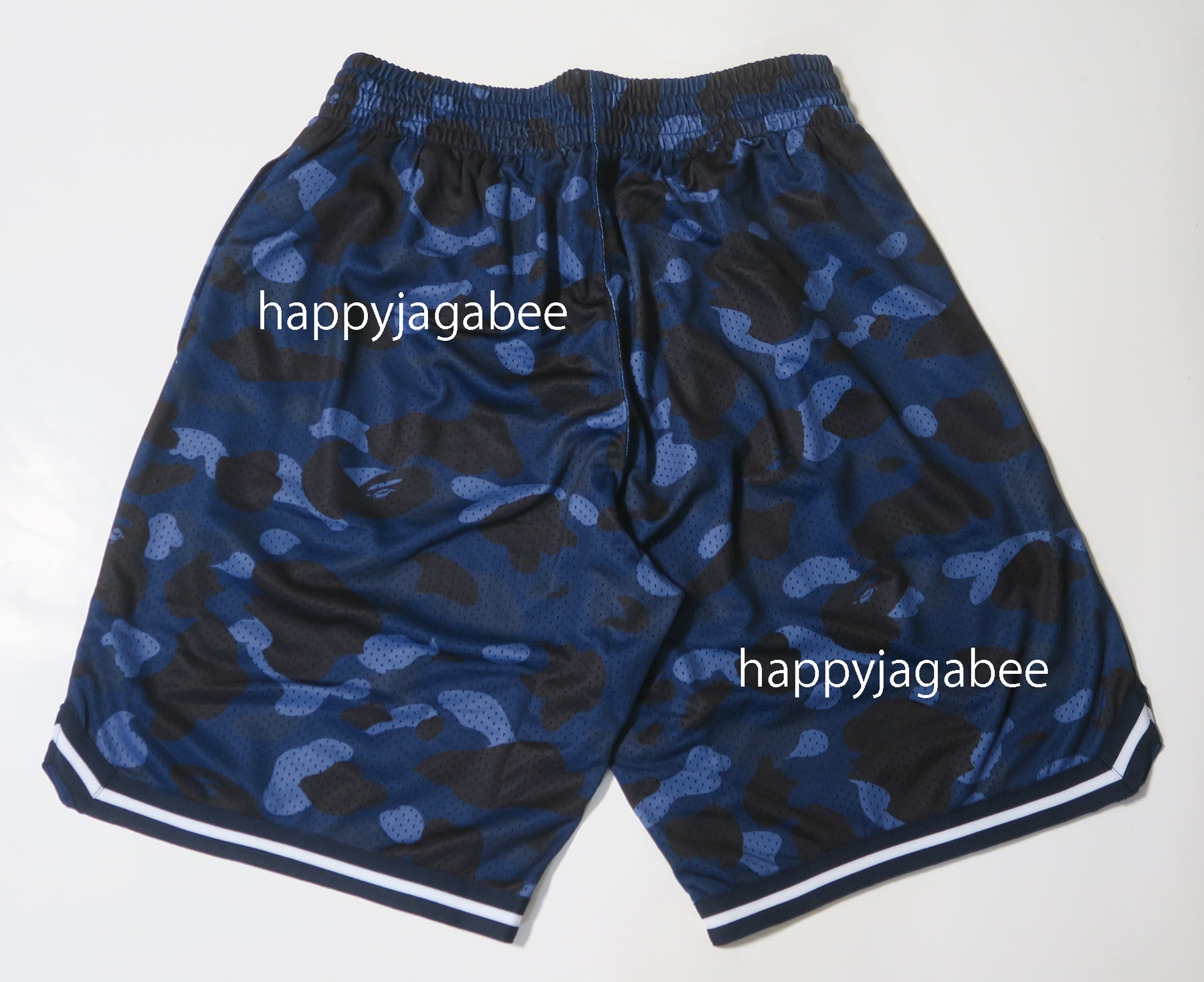 A BATHING APE COLOR CAMO WIDE FIT BASKETBALL SHORTS happyjagabee store