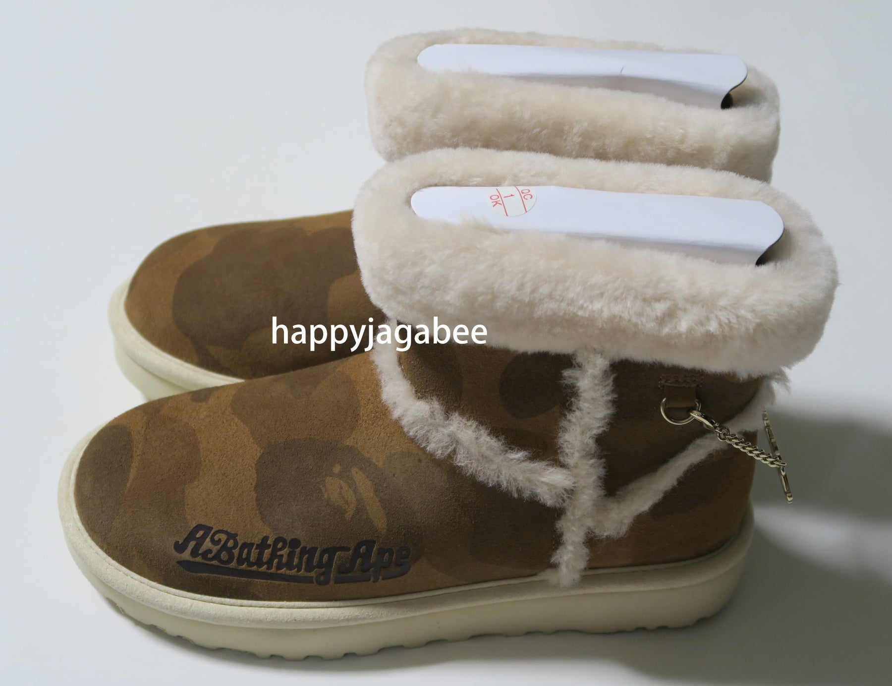 メンズBAPE CLASSIC MINI
    UGG A BATHING APE