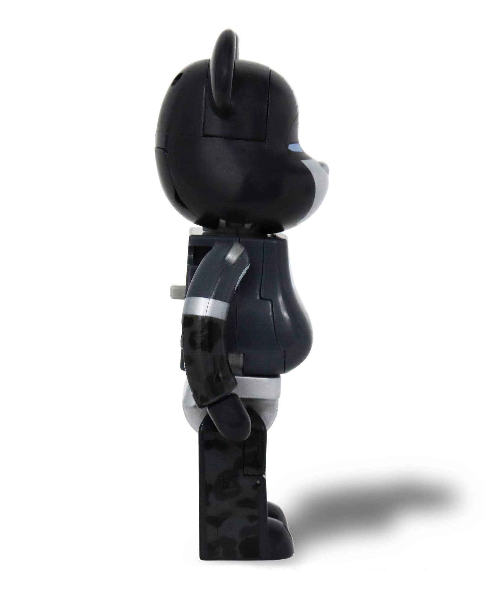 A BATHING APE BE@RBRICK × TRANSFORMERS OPTIMUS PRIME